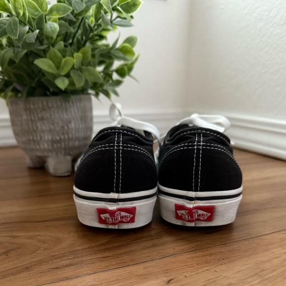 ~EUC Vans Black and White Canvas Shoes~ - Picture 3 of 5